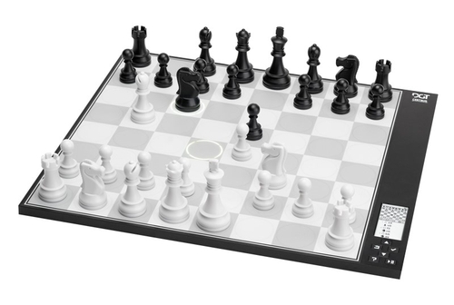 UK black and white Paco Sako Chess Pieces 
